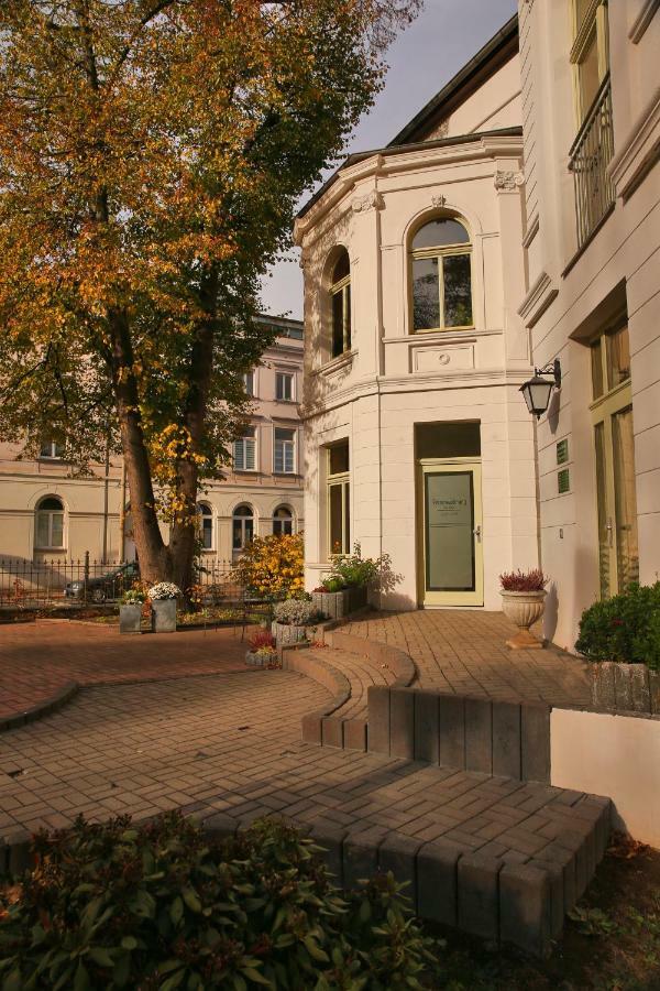 Villa Koehler Ferienwohnung Алтенбург Екстериор снимка